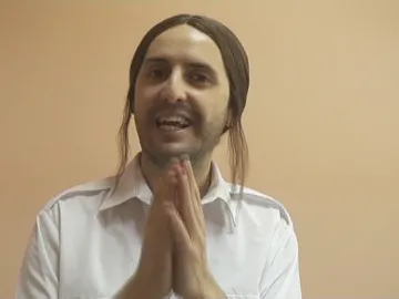 Julián López te pide que te hagas fans de Museo Coconut en Facebook Julián López te pide que te hagas fans de Museo Coconut en Facebook