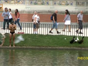 Raúl en el lago del retiro