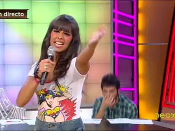 Cristina Pedroche se arranca con Camela Cristina Pedroche se arranca con Camela