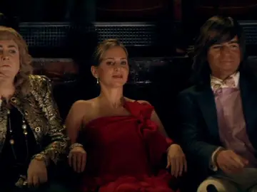 Zeus y Miss Coconut en la ópera Zeus y Miss Coconut en la ópera