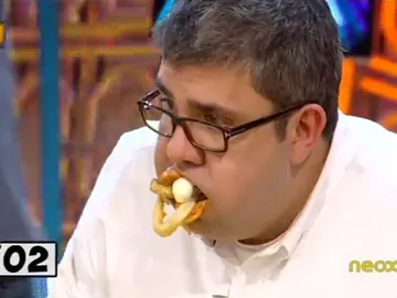 Flo se hincha a tapas Flo se hincha a tapas