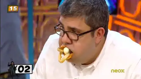 Flo se hincha a tapas Flo se hincha a tapas