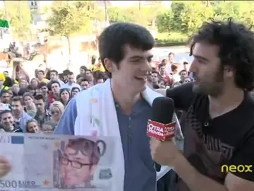 Raúl regala 500€ en Sevilla Raúl regala 500€ en Sevilla