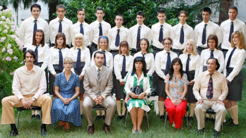 Curso del 73 se despide de Neox