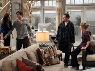 Dos hombres y medio (Cap 193) Dos hombres y medio (Cap 193)