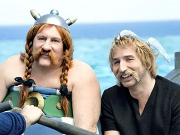Astérix y Obélix: Al Servicio de su Majestad Astérix y Obélix: Al Servicio de su Majestad