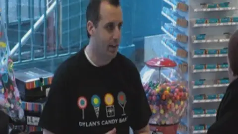 Los gamberros se meten ahora como animadores de fiestas para niños Los gamberros se meten ahora como animadores de fiestas para niños