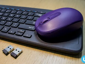 Un ratón y un teclado inalámbricos Un ratón y un teclado inalámbricos