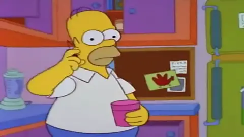 Los simpson Marge, ¿dónde está eso... esa cosa... que sirve para taca y a comer? (Homer, sobre la cuchara)