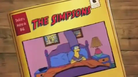 Los simpson ¡Oh, mírame, Marge!!! Estoy haciendo feliz a mucha gente, soy el hombre mágico del país feliz de la casa de la gominola en la calle de la piruleta. (Homer)