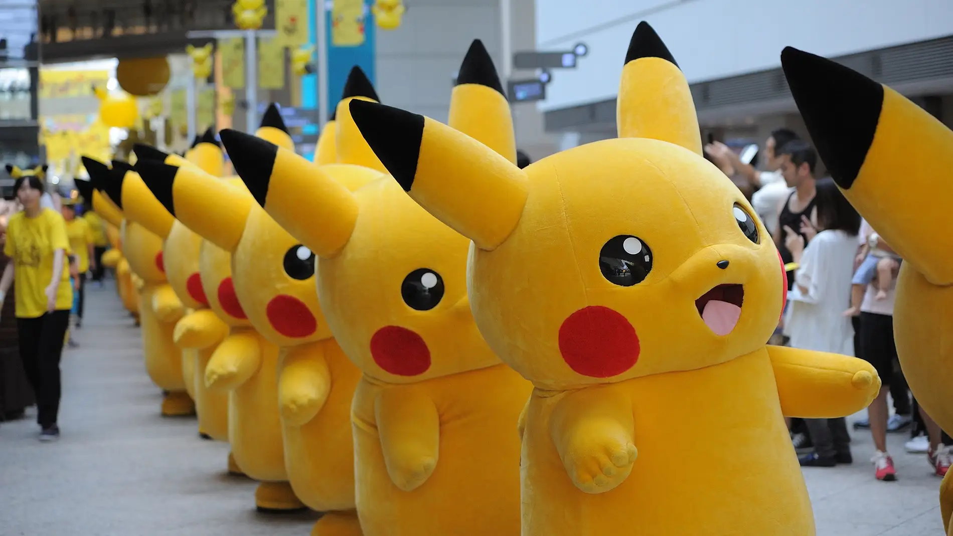 Pikachu tomas las calles de Japón (14-08-2016)