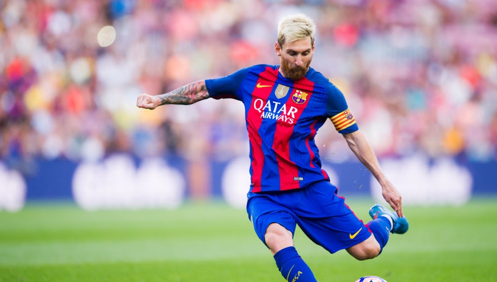 Lionel Messi Jugando Futbol
