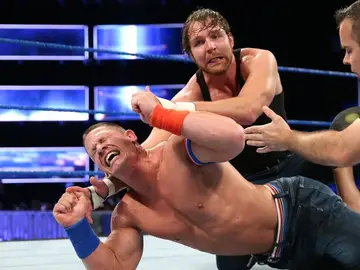Dean Ambrose se impone a "Superman Cena" en 'Smackdown' Dean Ambrose se impone a "Superman Cena" en 'Smackdown'