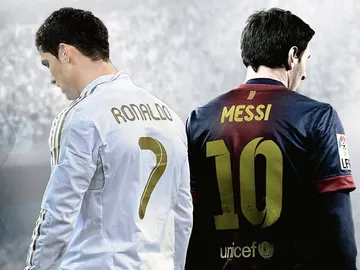 CR7 vs Messi CR7 vs Messi