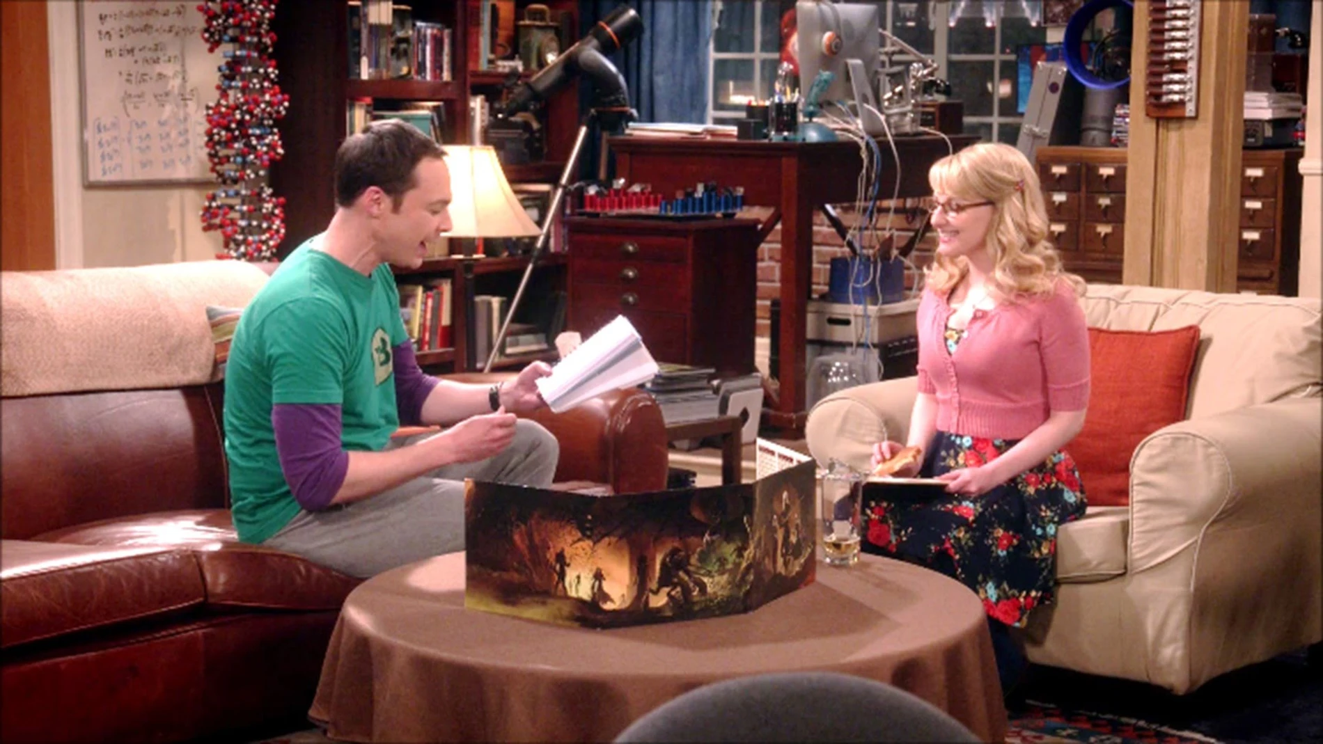 Amy se muda a casa de Leonard, Sheldon y Penny