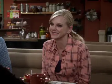 Frame 8.094473 de: 'Mom', muy pronto la nueva temporada en Neox Frame 8.094473 de: 'Mom', muy pronto la nueva temporada en Neox