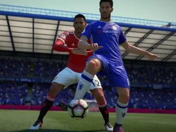 Pelea por el balón en FIFA 17 Pelea por el balón en FIFA 17
