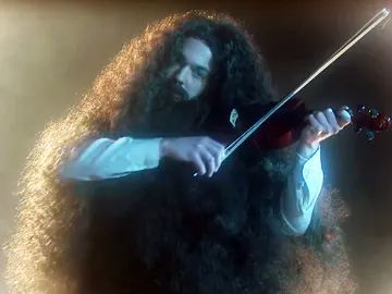 Sheldon Cooper es el cantante y violinsta de Kansas Sheldon Cooper es el cantante y violinsta de Kansas