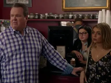 Frame 34.557069 de: Cam se pierde un momentazo de Lily por una madre Frame 34.557069 de: Cam se pierde un momentazo de Lily por una madre