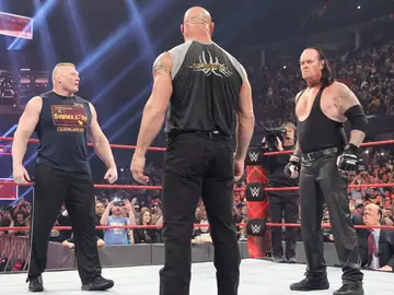 Undertaker, Goldberg y Lesnar se citan para Royal Rumble en ‘Raw’ Undertaker, Goldberg y Lesnar se citan para Royal Rumble en ‘Raw’