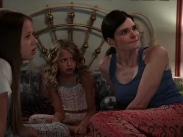 Frame 18.420242 de: Los problemas de adaptación a la nueva casa de Sophia Frame 18.420242 de: Los problemas de adaptación a la nueva casa de Sophia