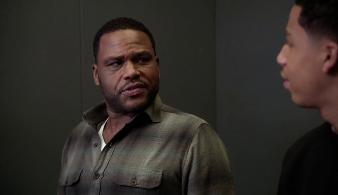 Frame 0.0 de: Black ish: Dre está obsesionado con su identidad racial