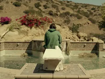 Frame 10.008807 de: Phil Miller es 'El último hombre en la tierra' Frame 10.008807 de: Phil Miller es 'El último hombre en la tierra'