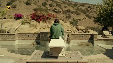 Frame 10.008807 de: Phil Miller es 'El último hombre en la tierra' Frame 10.008807 de: Phil Miller es 'El último hombre en la tierra'