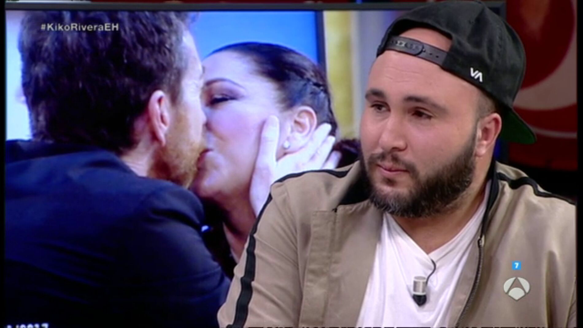Frame 24.865555 de: Kiko Rivera, muy enfadado con Pablo Motos tras besar a Isabel Pantoja en su visita a 'El Hormiguero 3.0'