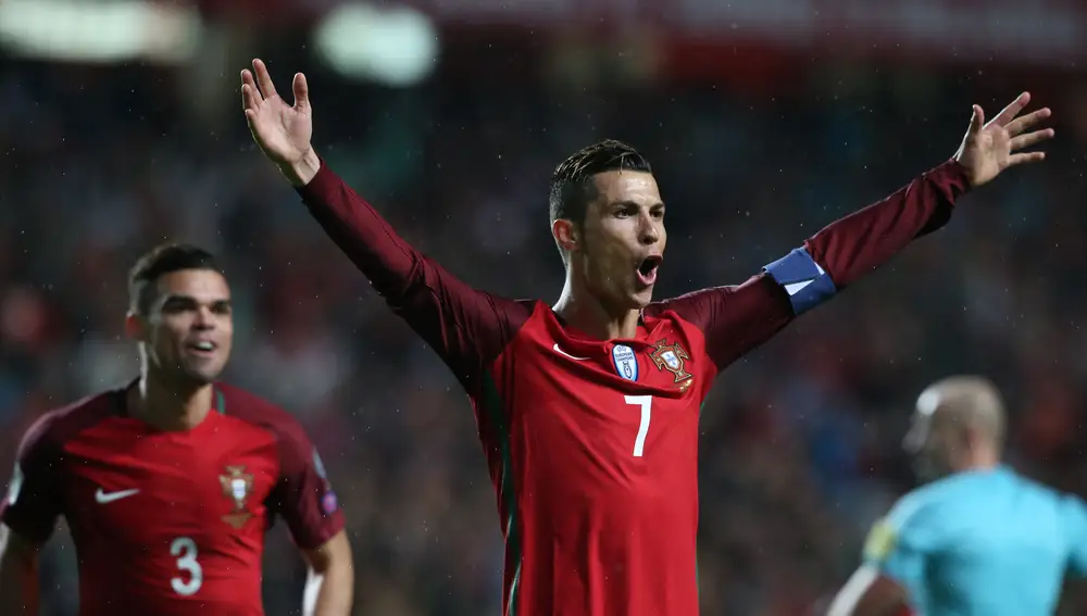 Cristiano Ronaldo celebra un gol con Portugal