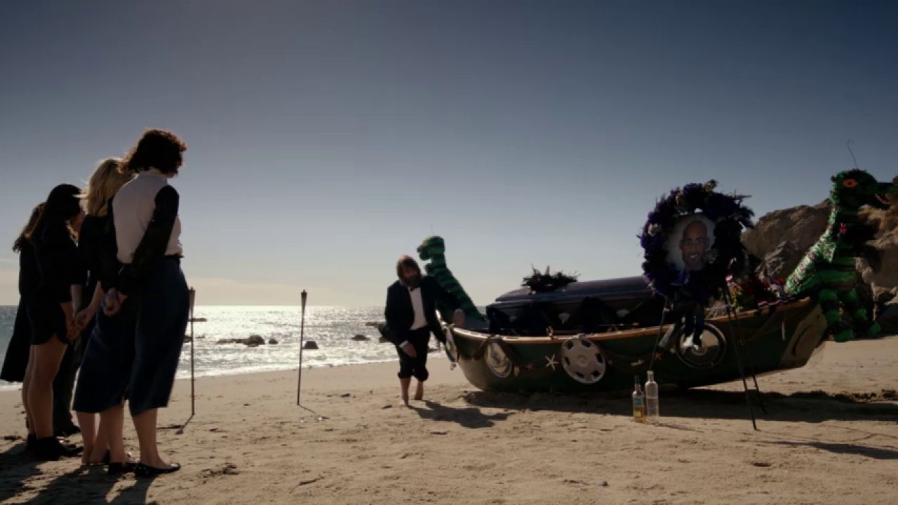 La muerte de Phil sorprende a todos y le preparan un gran funeral