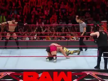 Frame 204.964285 de: Enzo & Big Cass vs. Cesaro & Sheamus Frame 204.964285 de: Enzo & Big Cass vs. Cesaro & Sheamus