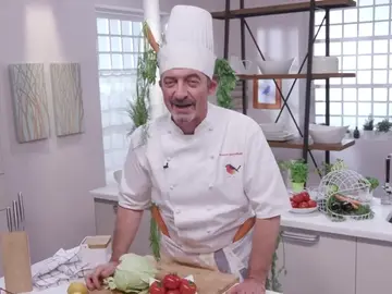 Frame 10.279729 de: "¡Hola familia. Qué os voy a contar yo de Homo Zapping!" Frame 10.279729 de: "¡Hola familia. Qué os voy a contar yo de Homo Zapping!"