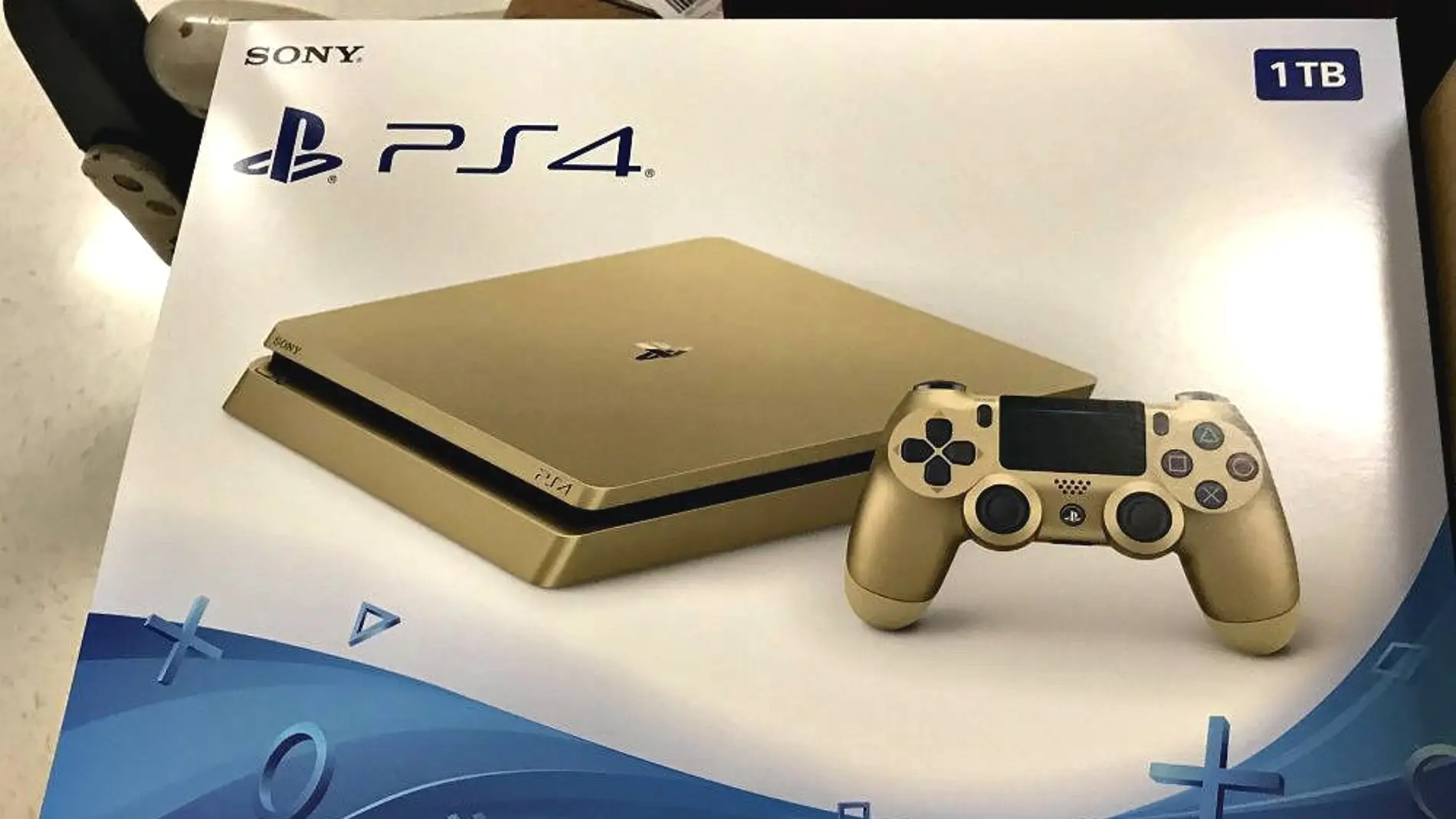 PlayStation 4 dorada