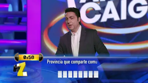 Pide que le abran la trampilla de Ahora Caigo para no oír los chistes de Arturo Valls Pide que le abran la trampilla de Ahora Caigo para no oír los chistes de Arturo Valls