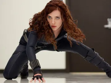 Scarlett Johansson en el papel de Viuda Negra Scarlett Johansson en el papel de Viuda Negra