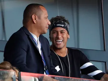 Neymar junto a su padre Neymar junto a su padre