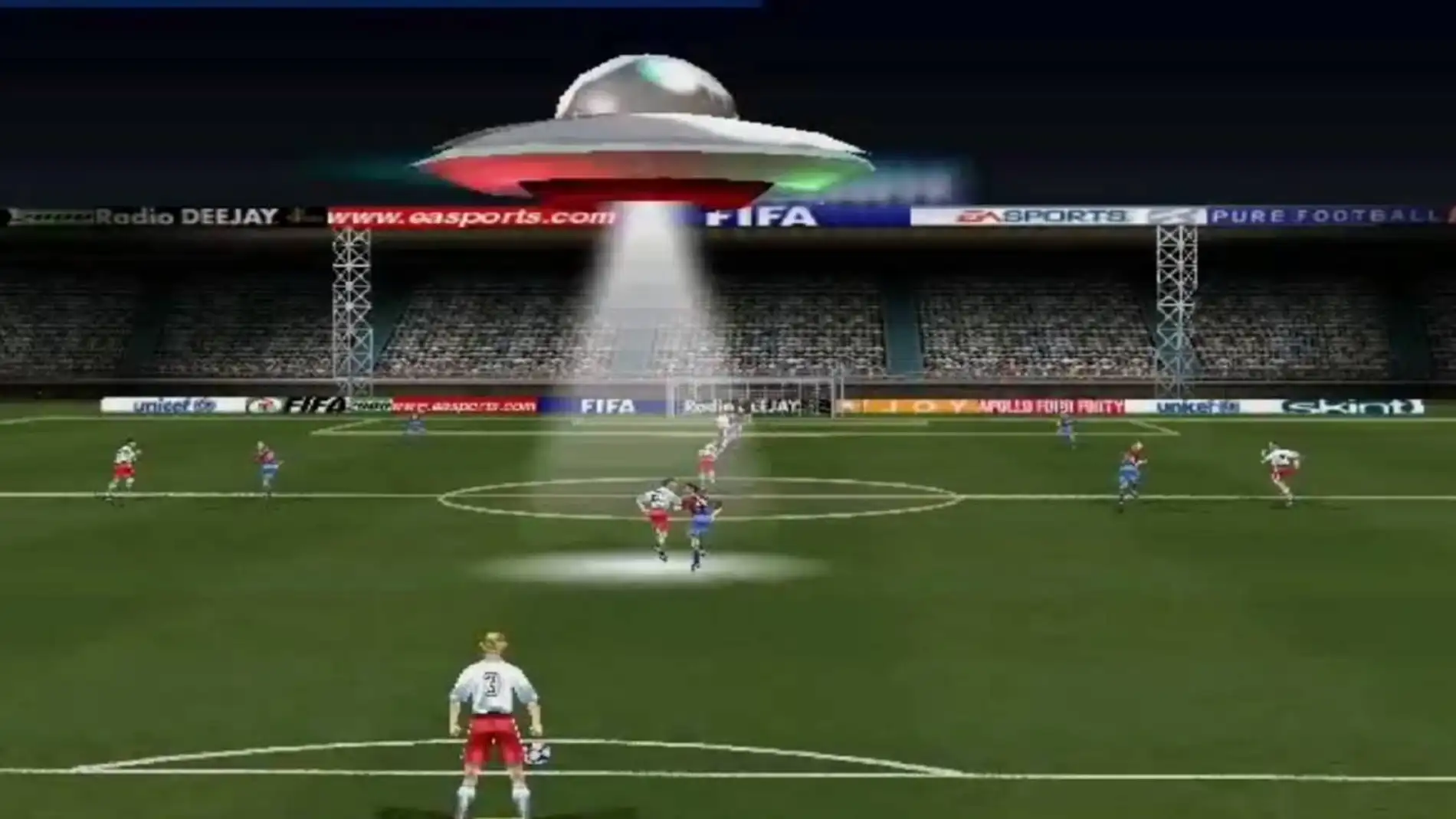 OVNI en FIFA 2000