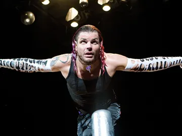 Jeff Hardy lesionado en el hombro Jeff Hardy lesionado en el hombro
