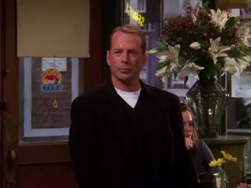 El padre de Elizabeth es Bruce Willis El padre de Elizabeth es Bruce Willis