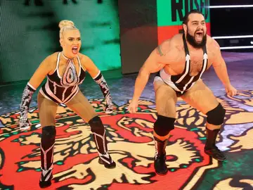 Rusev y Lana son una de las parejas más explosivas de WWE Rusev y Lana son una de las parejas más explosivas de WWE