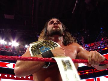 Seth Rollins retiene el Campeonato Intercontinental 