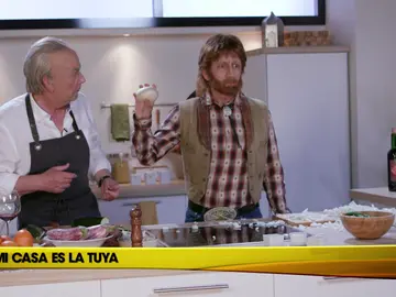Chuck Norris hace llorar a la cebolla Chuck Norris hace llorar a la cebolla