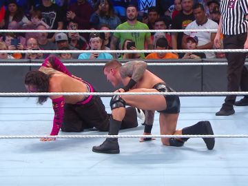 Randy Orton se impone a Jeff Hardy 