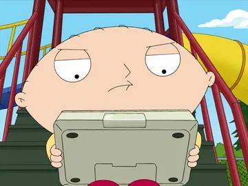 Stewie Griffin tiene el arma definitiva para matar a Lois Stewie Griffin tiene el arma definitiva para matar a Lois