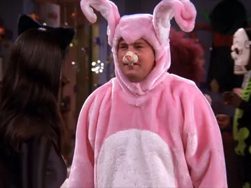 El ridículo disfraz de Chandler El ridículo disfraz de Chandler