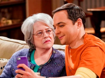 The Big Bang Theory - Temporada 12 - Capítulo 8: La desviación de la consumación