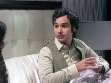 Raj tiene sexo por primera vez con su futura mujer