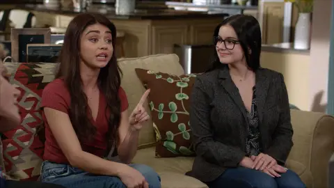 Sarah Hyland y Alex Winter en 'Modern Family' Sarah Hyland y Alex Winter en 'Modern Family'