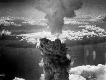 Explosión bomba nuclear Explosión bomba nuclear